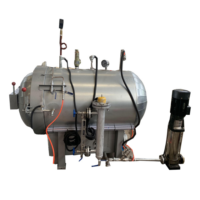 Metodi comuni di riscaldamento includono aria di riscaldamento con tubi di riscaldamento elettrici rivestimento di gomma autoclave di cura